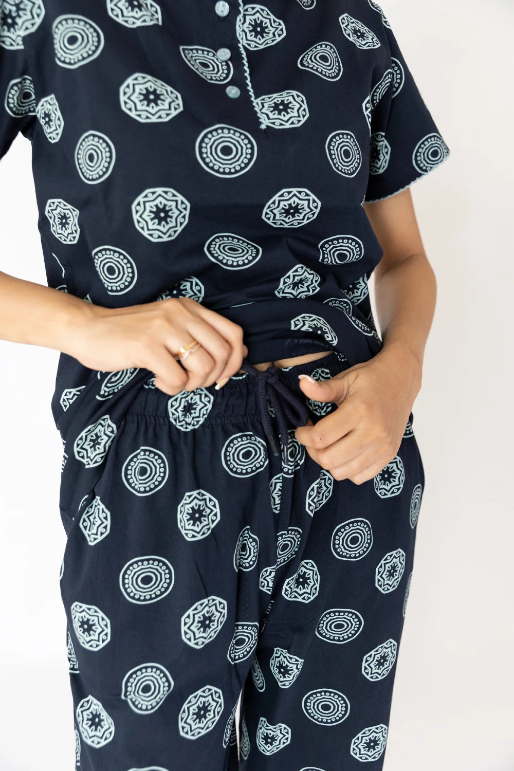 Black Circles Cotton Capri Nightwear Set